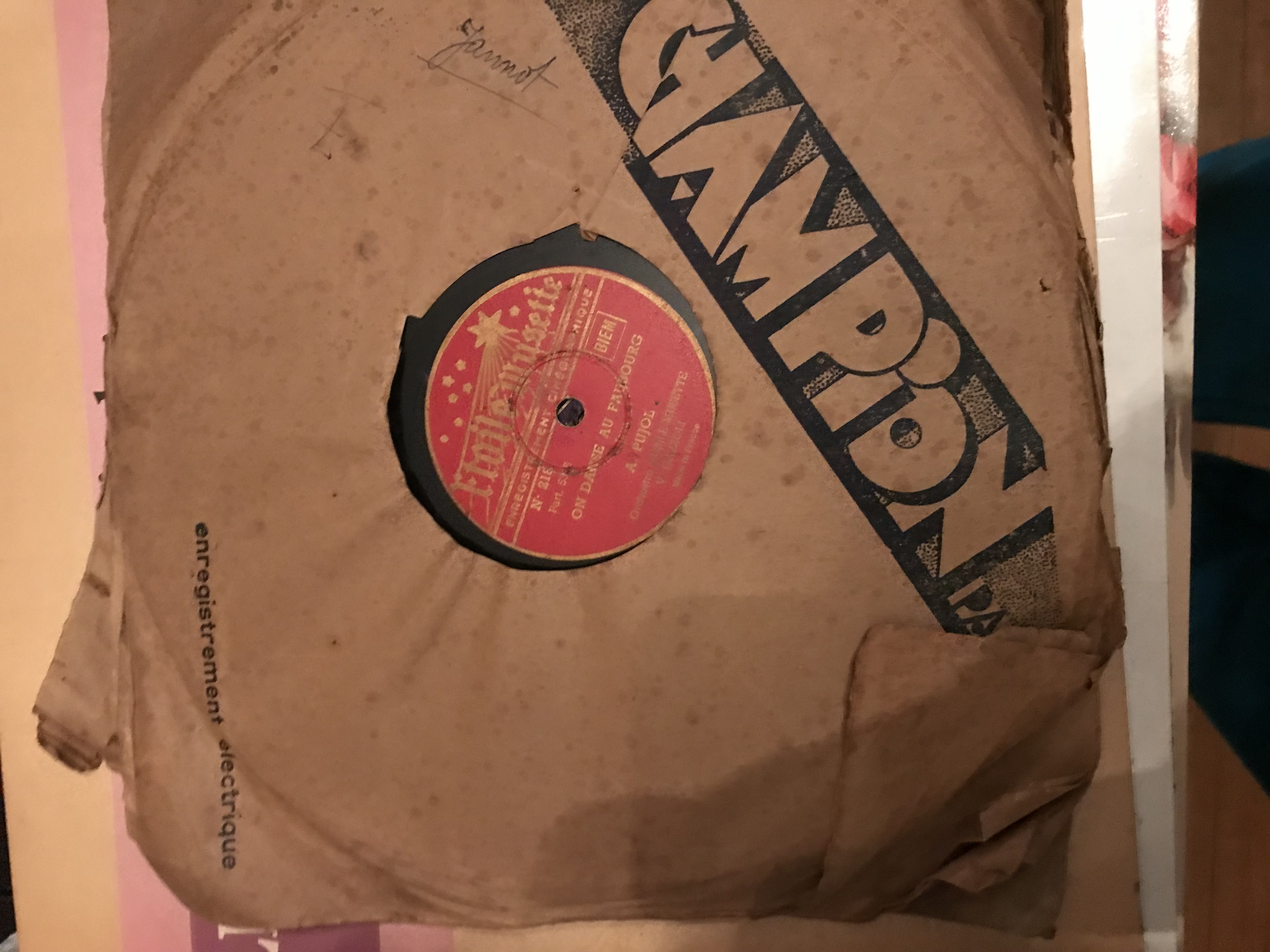 Vinyls T (25)